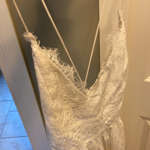 Lace dress with corset back - Picture 5 of 10